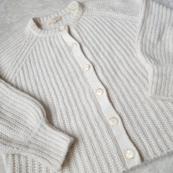 (sold) Sezane Emile Alpaca + Wool ๐ฆ ๐ Knit Cardigan in Ecru MEDIUM - Picture 3 of 8